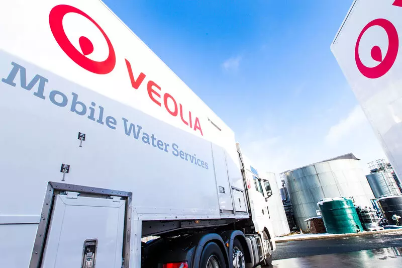 Mobile demineralization for short-term peak demand in the power plant